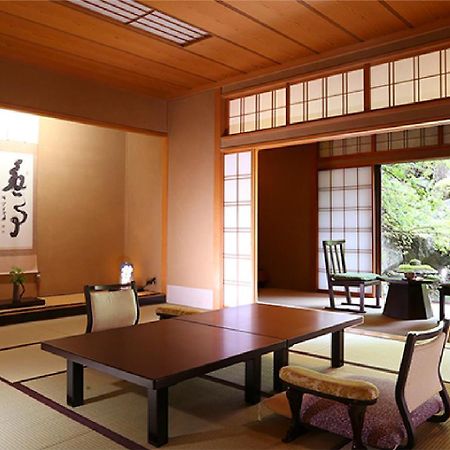 割烹旅館 桃山 松本市 エクステリア 写真