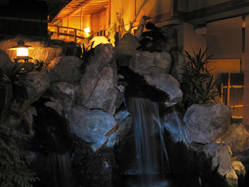 割烹旅館 桃山 松本市 エクステリア 写真