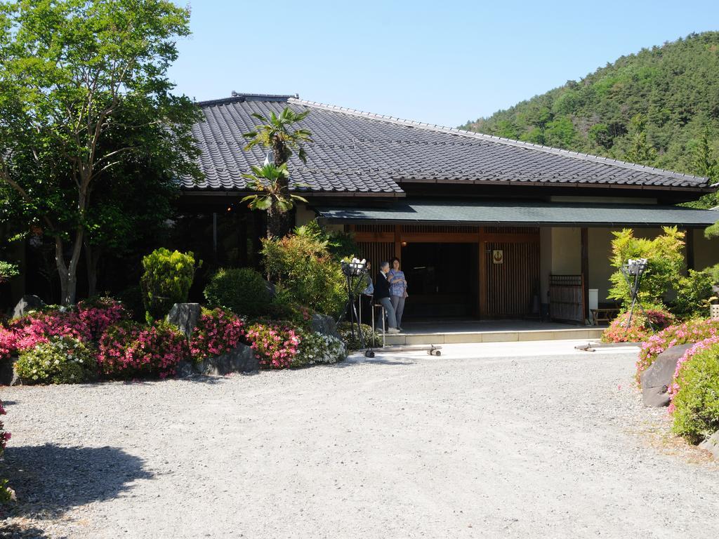 割烹旅館 桃山 松本市 エクステリア 写真