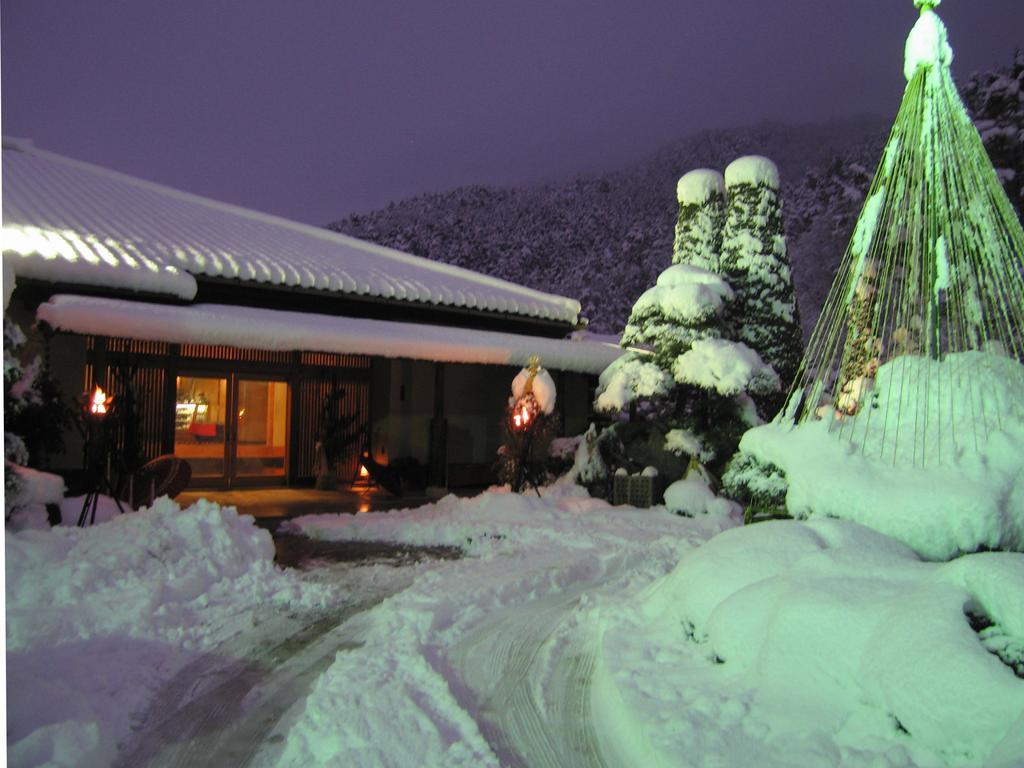 割烹旅館 桃山 松本市 エクステリア 写真